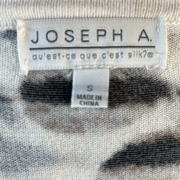 Joseph A. Animal Print Button Down Cardigan EUC - Picture 6 of 7
